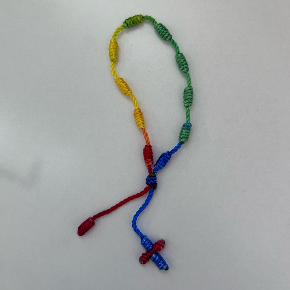 Handmade threaded cross bracelets - Picture 2 of 6